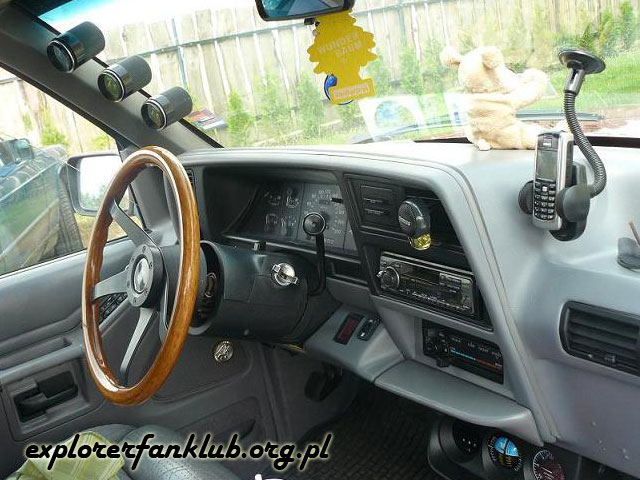 ford_explorer_1994_efk5.jpg