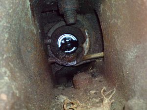 dewastacja starego uszcz.jpg