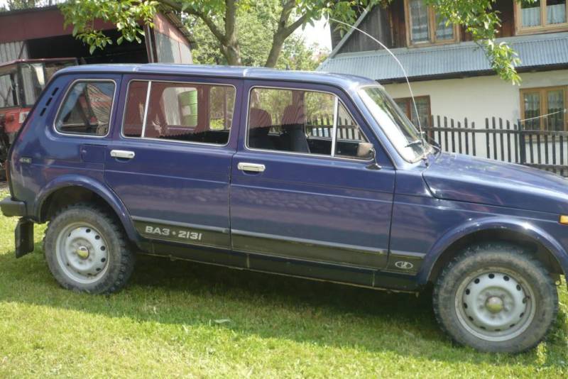 waz 2131,,.jpg
